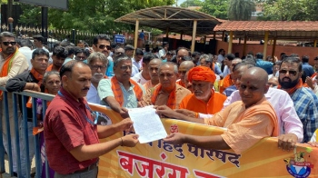 VHP protests K'taka govt’s move to scrap anti-conversion law