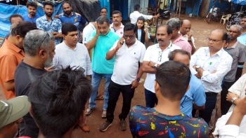 Stall owners asked to vacate space for commercial project in Baina