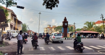 Work to install traffic signals at busy court junction starts in Mapusa