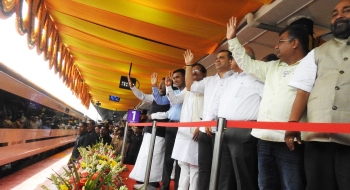 Redefining rail travel, Vande Bharat flag off brings in excitement at Margao station