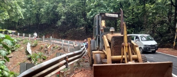 PWD starts erecting crash barriers at Karmalghat curve