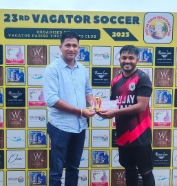 Vagator Soccer: Rossman Cruz advance