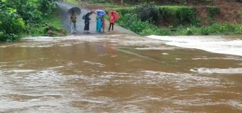 Rains flood Mopa footbridge, 10 families cut-off from village