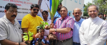 MLA must clarify if dist hospital was planned for private college: Vijai