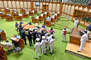 Oppn create ruckus again over Manipur violence