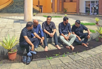 Oppn MLAs minus Vijai protest against denial for discussion on Manipur issue