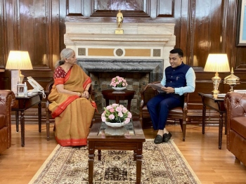 CM Pramod Sawant meets Finance Minister Nirmala Sitharaman; discusses funding