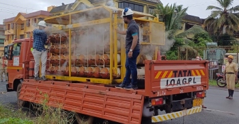 CNG leak from delivery vehicle at fuel pump leads to panic