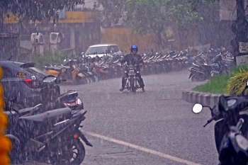 Late monsoon showers help take rainfall surplus in State to 8%
