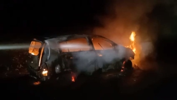 Taxi bursts in flames in Tivim, driver escapes