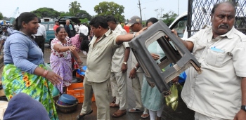 Traditional fishermen cry foul over action taken by authorities to stop fish sale by 10 am
