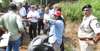Kamat again descends at Comba subway to get traffic streamlined