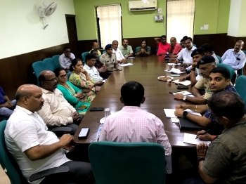 Tawadkar grills officials over Polem checkpost complaints