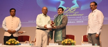 Dr Kulkarni lauds KLE Society's work