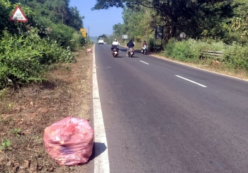 Canacona locals not amused as garbage dumped along highway