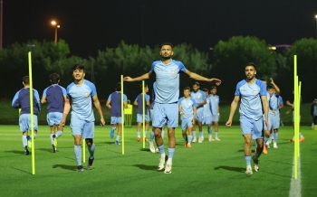 Who will be crowned the football champs of Asia?