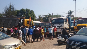 Traffic mishap causes chaos at Peddem highway junction