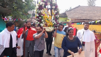 Hindus, Christians unite for feast at Dongrim-Mandur