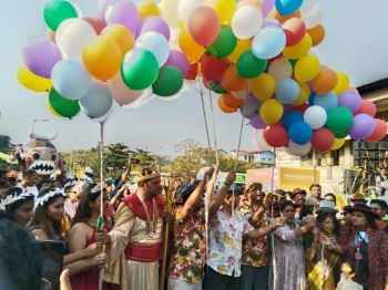 Carnival curtain raiser enthralls thousands at Porvorim parade