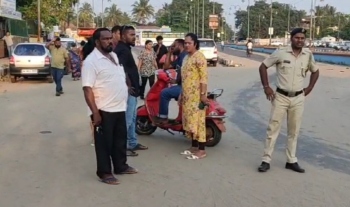 Inspection unearths gaddas cooking food with gas cylinders near beach parking lot
