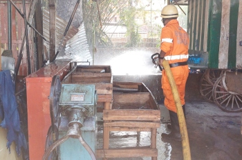 Fire from garbage dump spreads to 2 Colva shops
