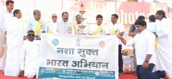 World now acknowledges old traditions of India: Governor