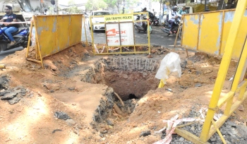 Uproar over digging of newly hot mixed road at Fatorda