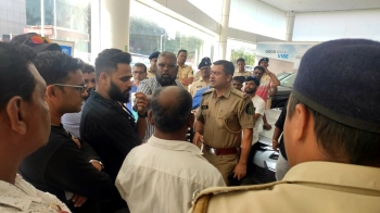 Taxi operators stage protest over faulty speed governor at Colvale showroom