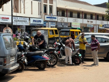 Mapusa market parking contractor’s behaviour sparks public outrage