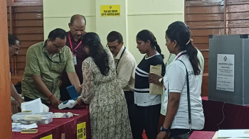 Voting halted at 5 different places across Goa due to technical error