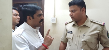 Vijai demands probe into woman taking photo after casting vote