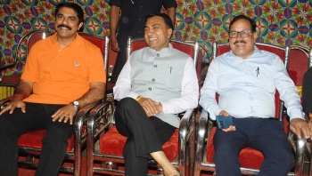 Saffron tilt? CM's banter over 'orange' t-shirt with Vijai fuels scribes' queries