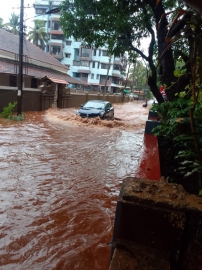 Cunchelim road turns into flood zone