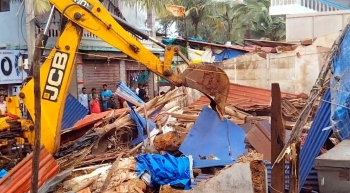 GCZMA demolishes Anjuna store for CRZ violations