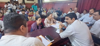 'Crumbling city': Madgavkars voice out their frustrations at Vijai's outreach programme