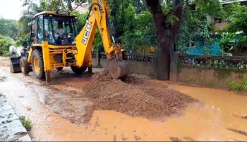 Curca locals suffer as mud used for landfilling gushes into homes