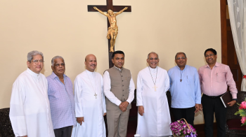 Chief Minister meets Cardinal Ferrao to discuss St. Francis Xavier Exposition preparations