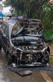 Car catches fire in Priol, occupants escape unharmed