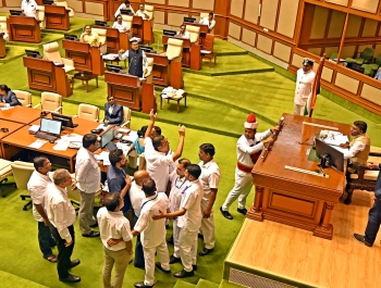 Oppn MLAs protest alleged discriminatory treatment