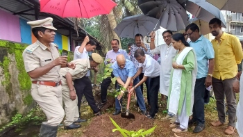 Margao MLA celebrates Vanmahotsav