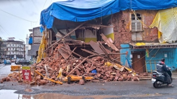 CCP seals falling old house, likely to demolish it soon