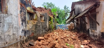 Portion of old house in Margao Old Market collapses