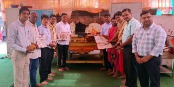 Prudent Media team visits Kolhapur temple for darshan