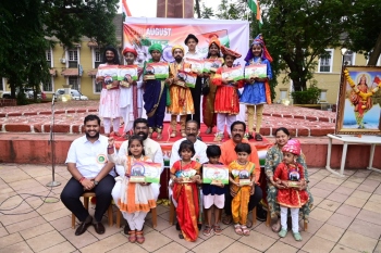 Fancy dress contest to mark I-Day held
