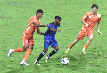 Brisbane Roar FC thump Dempo SC