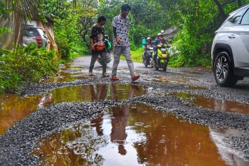 State scrambles to repair roads ahead of Chaturthi amid unrelenting rains