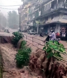 Valvanti, Bicholim rivers' water levels rise