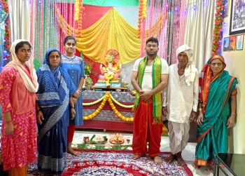 Muslim family welcomes Lord Ganesh at home for 6th year