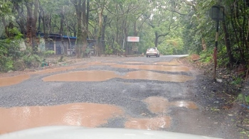 Govt to blacklist contractors for poor road repairs, CM warns