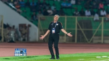 Manolo Marquez faces challenges in early days with Blue Tigers